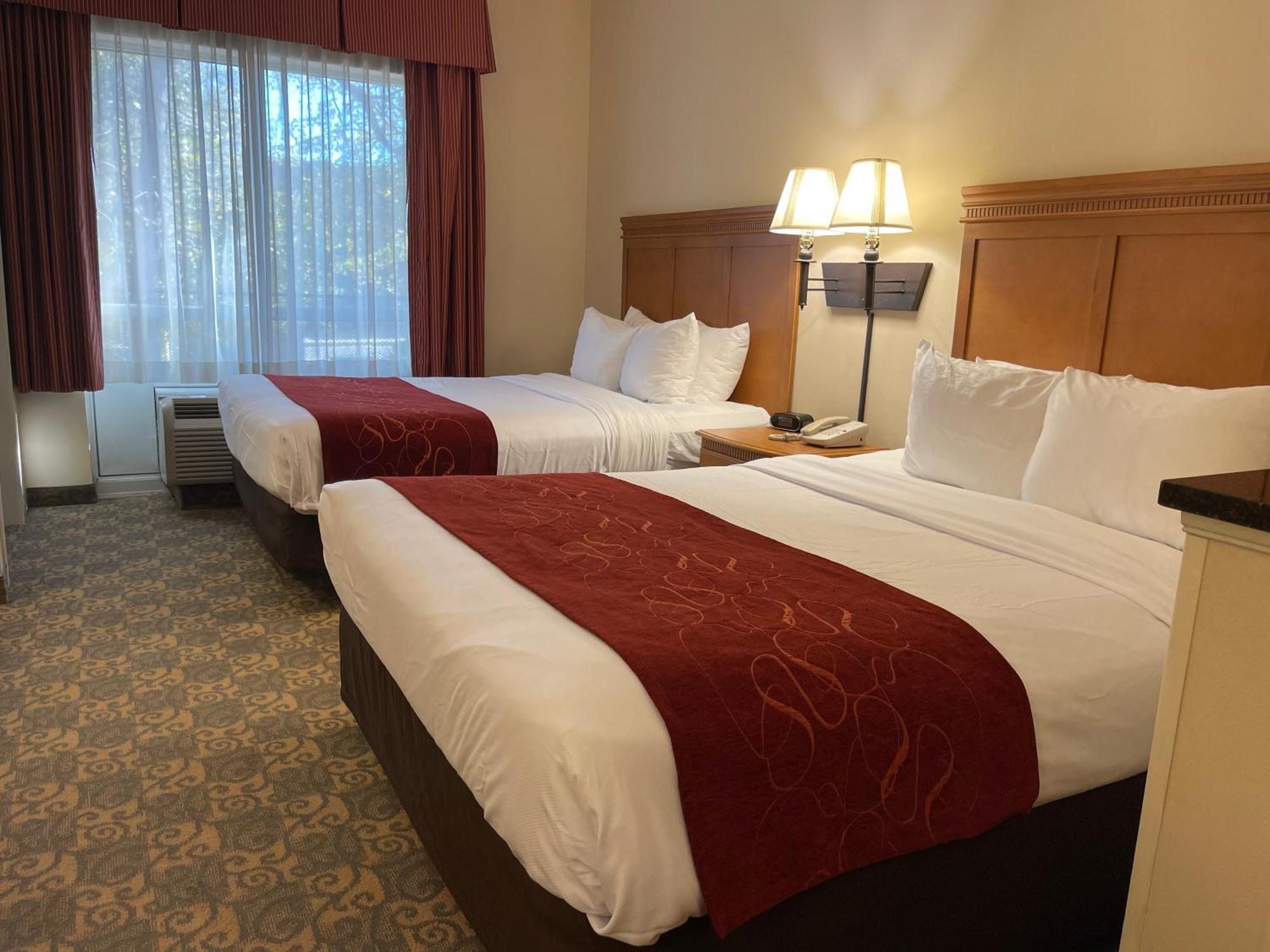 Comfort Suites Valdosta Bagian luar foto