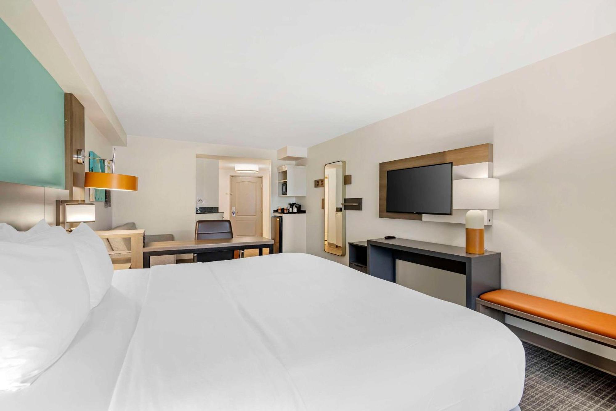Comfort Suites Valdosta Bagian luar foto