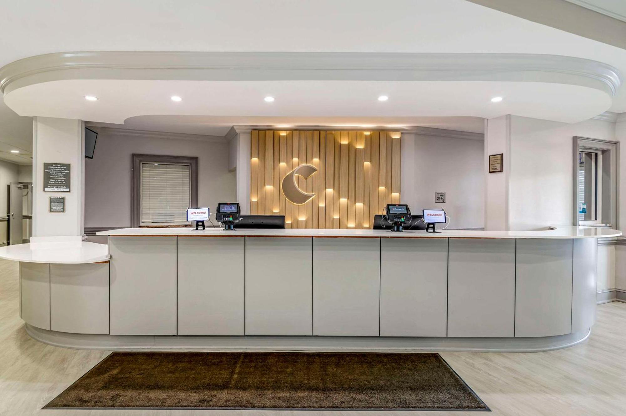 Comfort Suites Valdosta Bagian luar foto