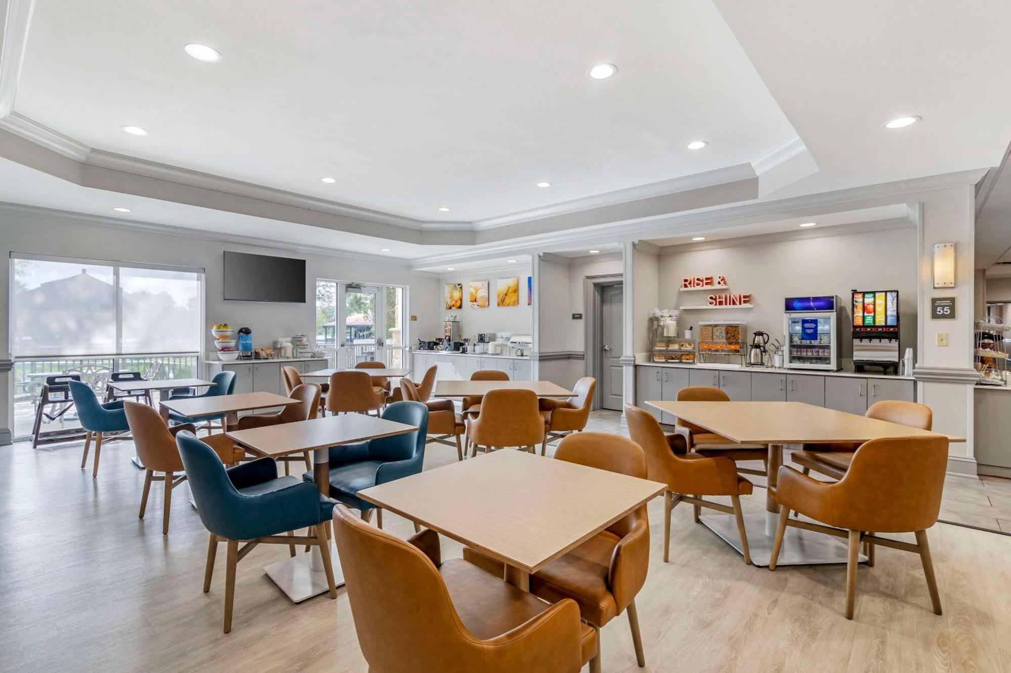 Comfort Suites Valdosta Bagian luar foto